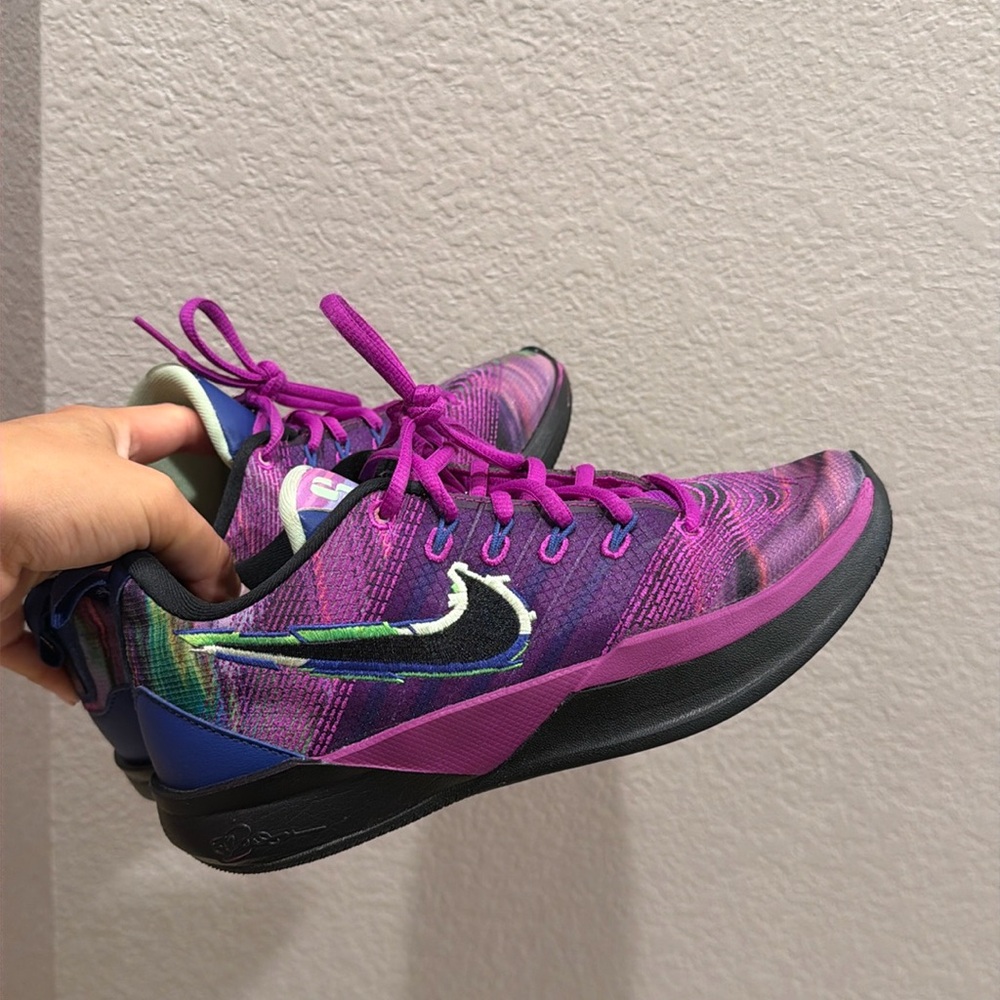 Nike Sabrina 3 Grade School Kids' "King of the Court" Basketball Shoe size 5.5 Y